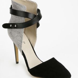 Joe’s Jeans Laney Wrap Suede Heels Black